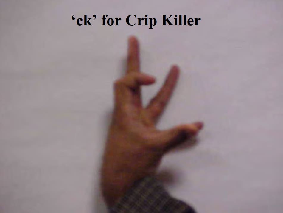 Crip Killa gang sign